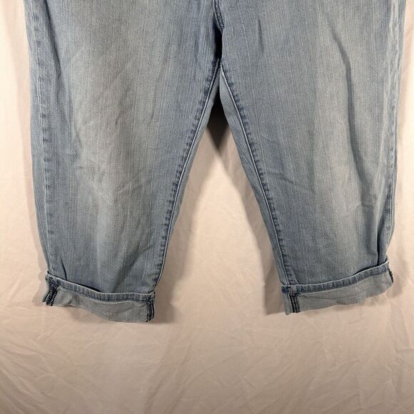 Levis 515 Capri Jeans Women's 14 Light Wash Denim Cotton Blend Rolled Hem - Picture 3 of 12
